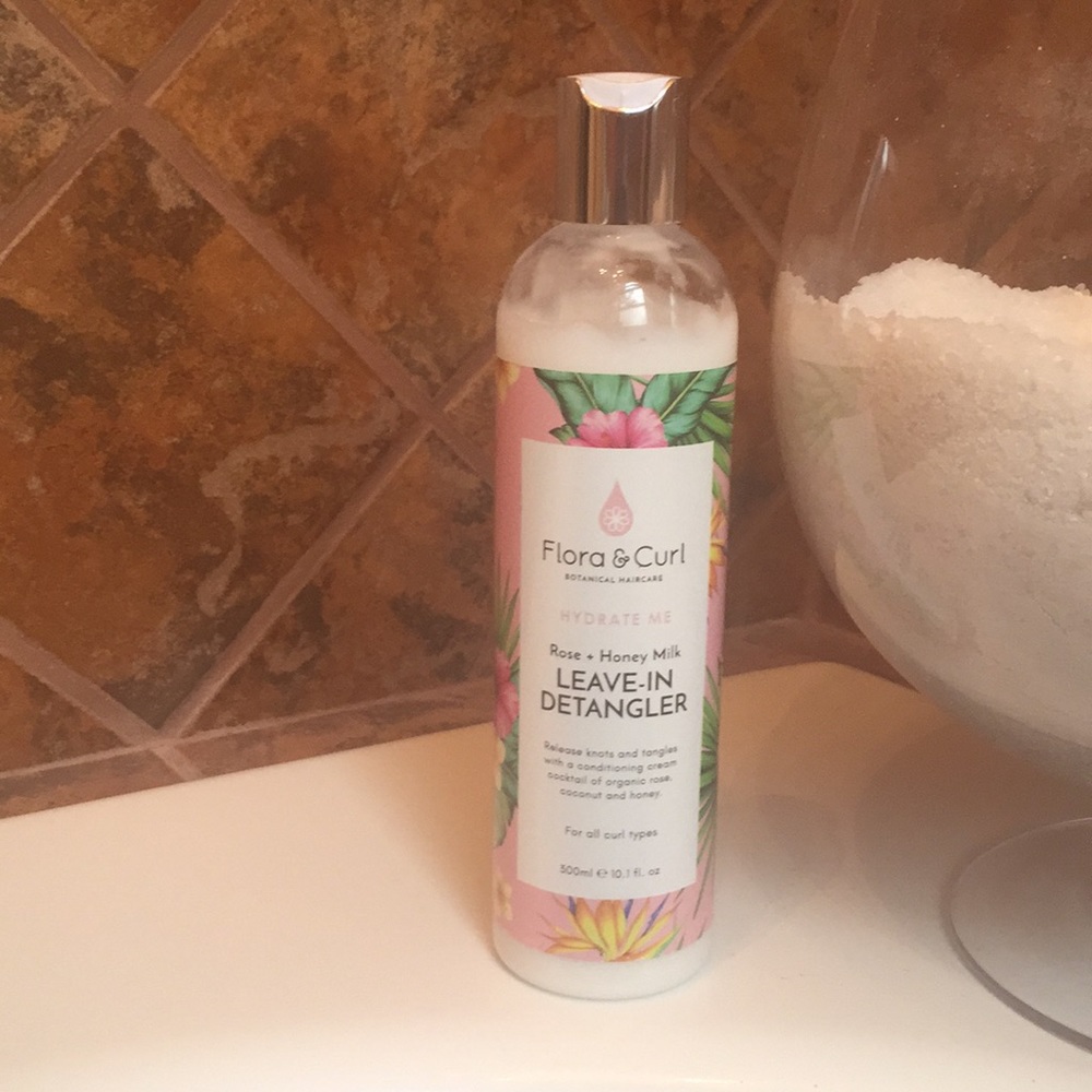 Flora & curl leave in detangler